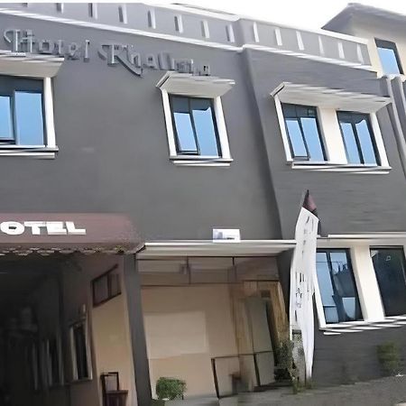 Hotel Khalista Purwakarta Extérieur photo