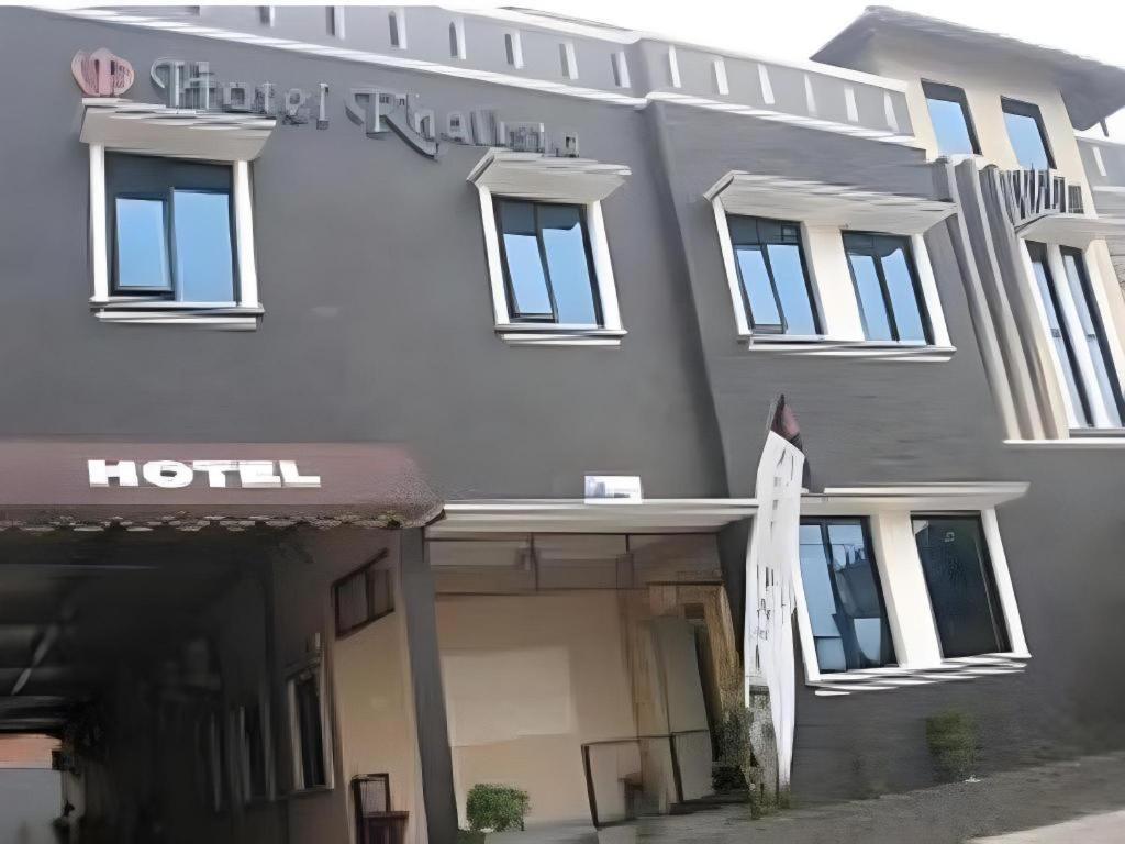 Hotel Khalista Purwakarta Extérieur photo