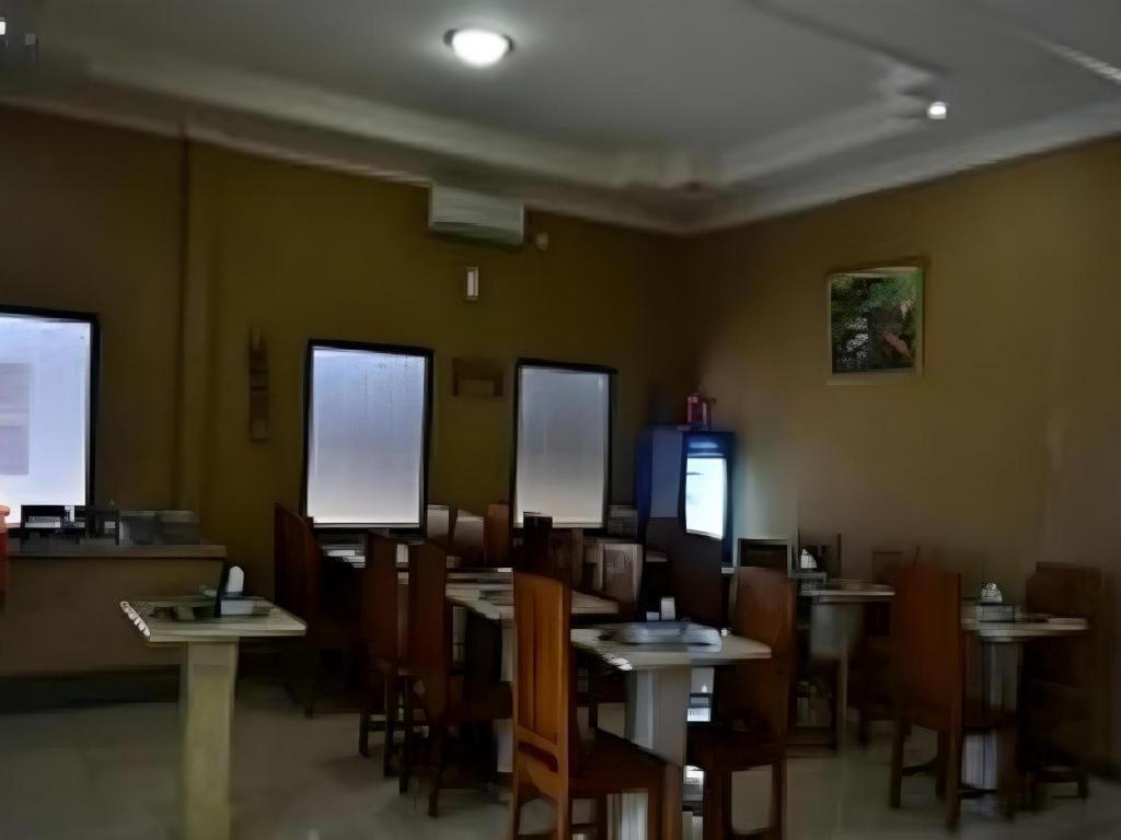 Hotel Khalista Purwakarta Extérieur photo