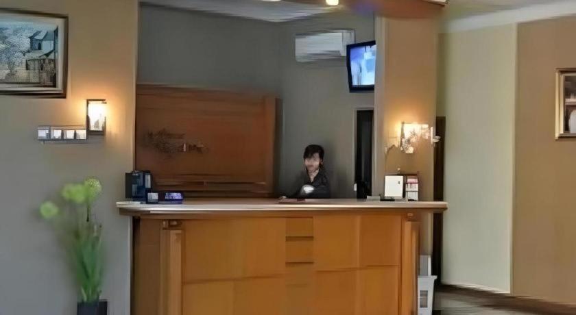 Hotel Khalista Purwakarta Extérieur photo