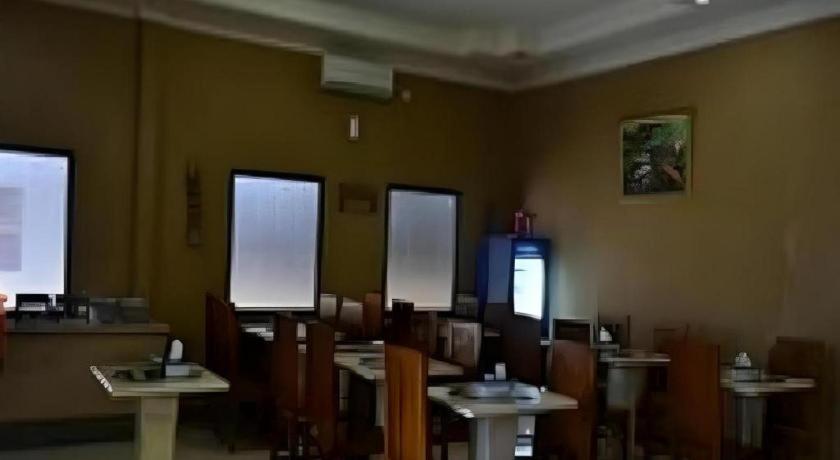 Hotel Khalista Purwakarta Extérieur photo