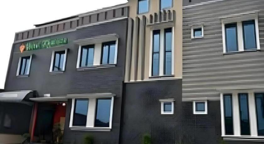 Hotel Khalista Purwakarta Extérieur photo