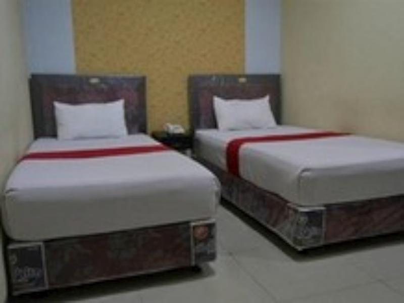 Hotel Khalista Purwakarta Extérieur photo
